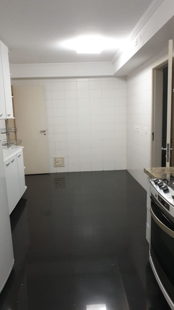 Apartamento à venda com 4 quartos, 210m² - Foto 15