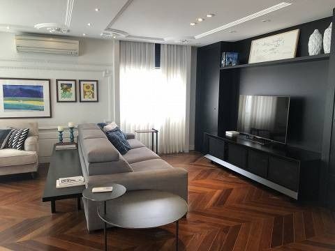 Apartamento à venda com 3 quartos, 165m² - Foto 2