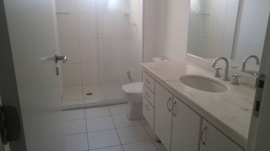 Apartamento para alugar com 3 quartos, 135m² - Foto 22