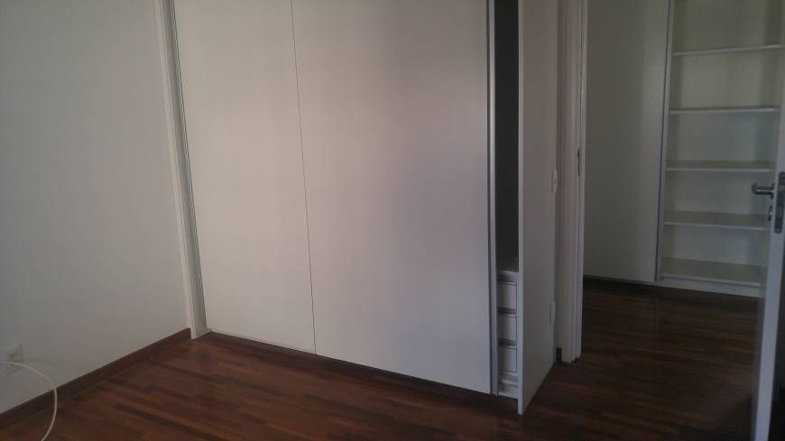 Apartamento para alugar com 3 quartos, 135m² - Foto 10