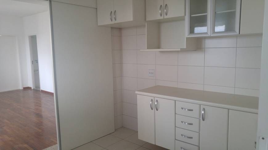 Apartamento para alugar com 3 quartos, 135m² - Foto 8