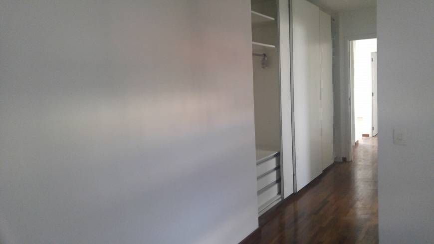 Apartamento para alugar com 3 quartos, 135m² - Foto 12