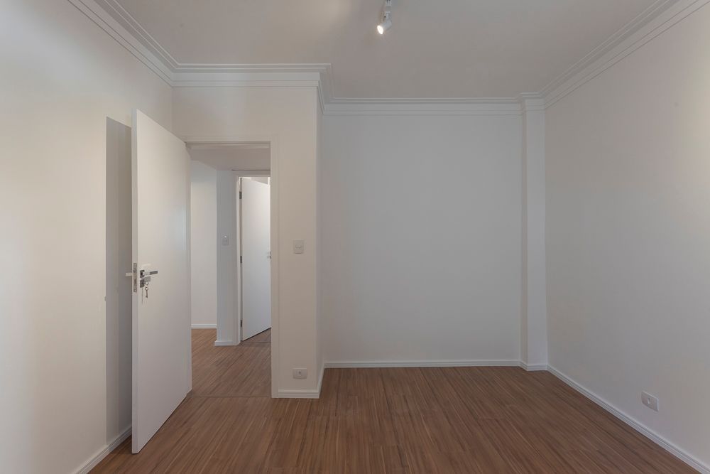 Apartamento à venda com 3 quartos, 94m² - Foto 2