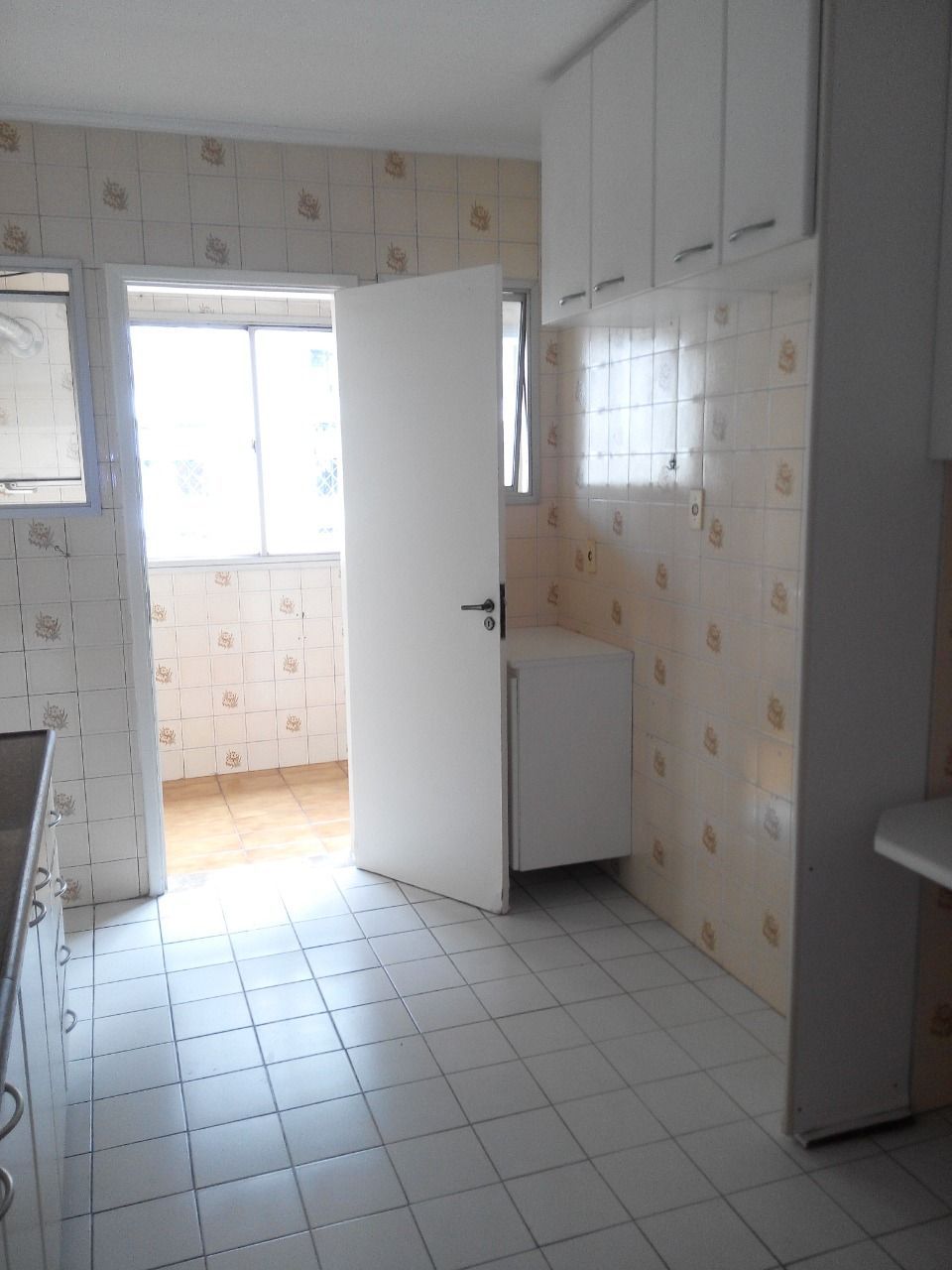 Apartamento à venda com 3 quartos, 93m² - Foto 9