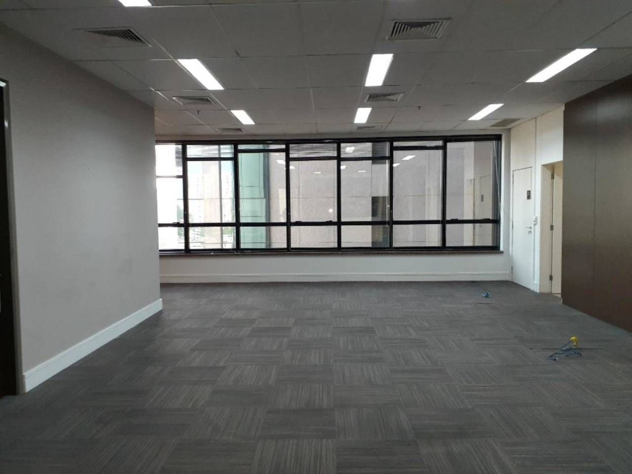 Prédio Inteiro para alugar com 4 quartos, 299m² - Foto 27