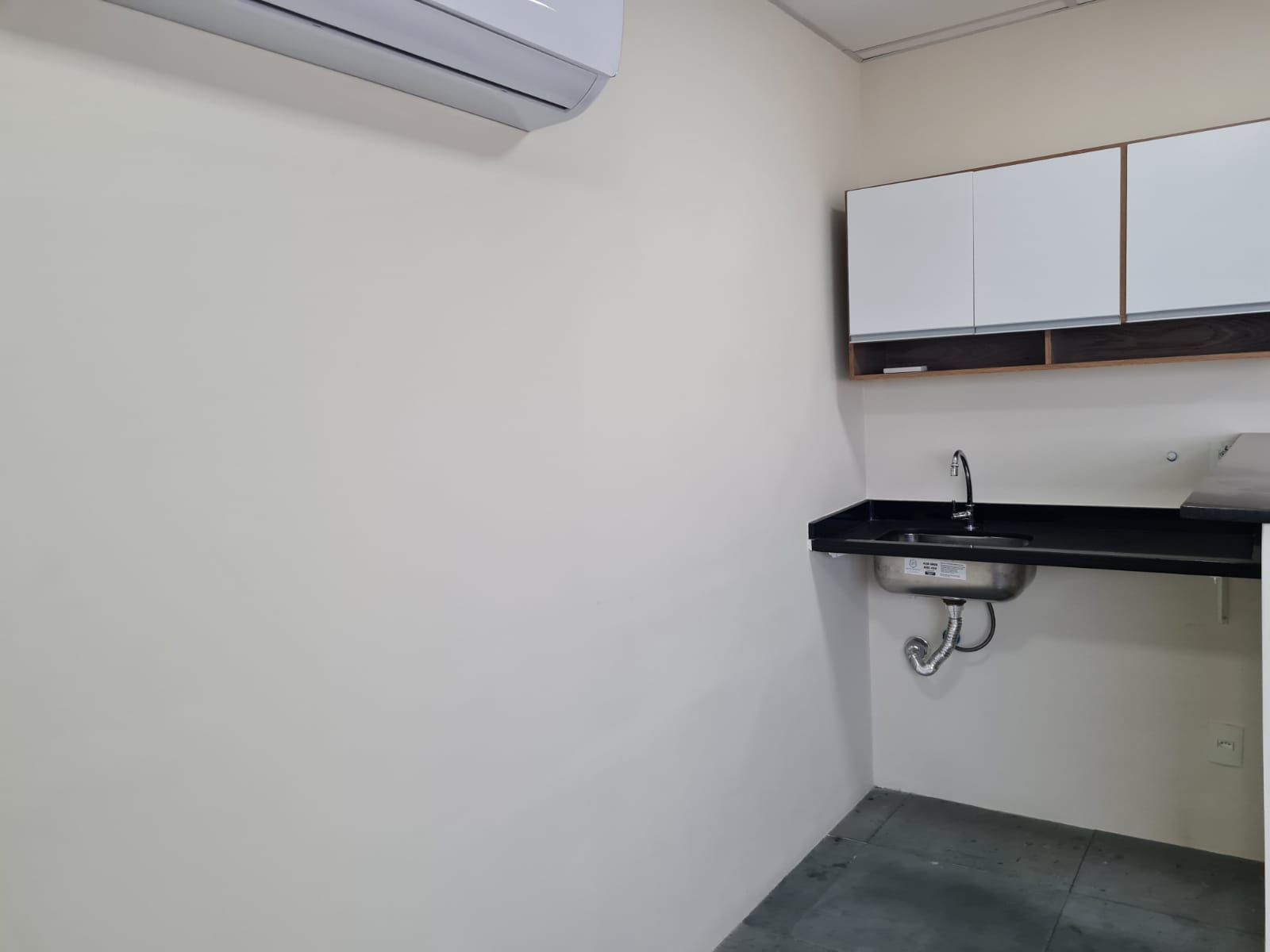 Conjunto Comercial-Sala para alugar com 1 quarto, 40m² - Foto 4