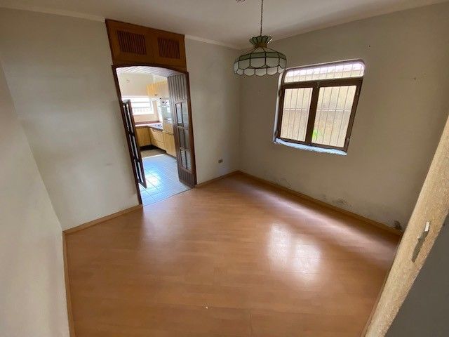 Casa à venda com 3 quartos, 138m² - Foto 1