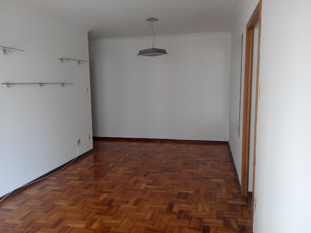 Apartamento à venda com 3 quartos, 93m² - Foto 2