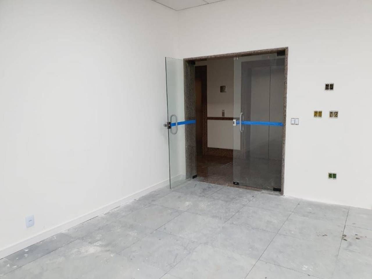 Prédio Inteiro para alugar, 299m² - Foto 2