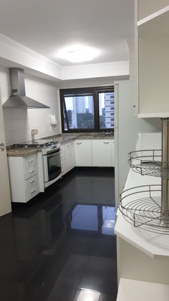 Apartamento à venda com 4 quartos, 210m² - Foto 16