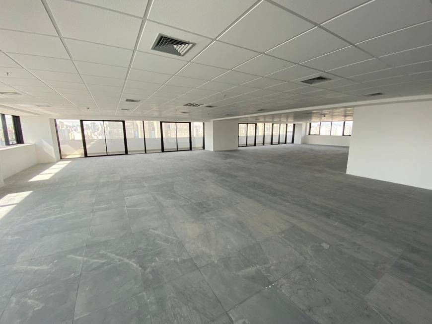 Prédio Inteiro para alugar com 4 quartos, 1060m² - Foto 2