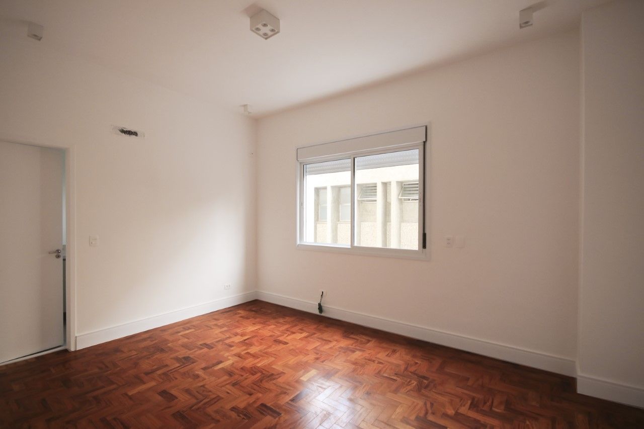 Apartamento à venda com 4 quartos, 382m² - Foto 9