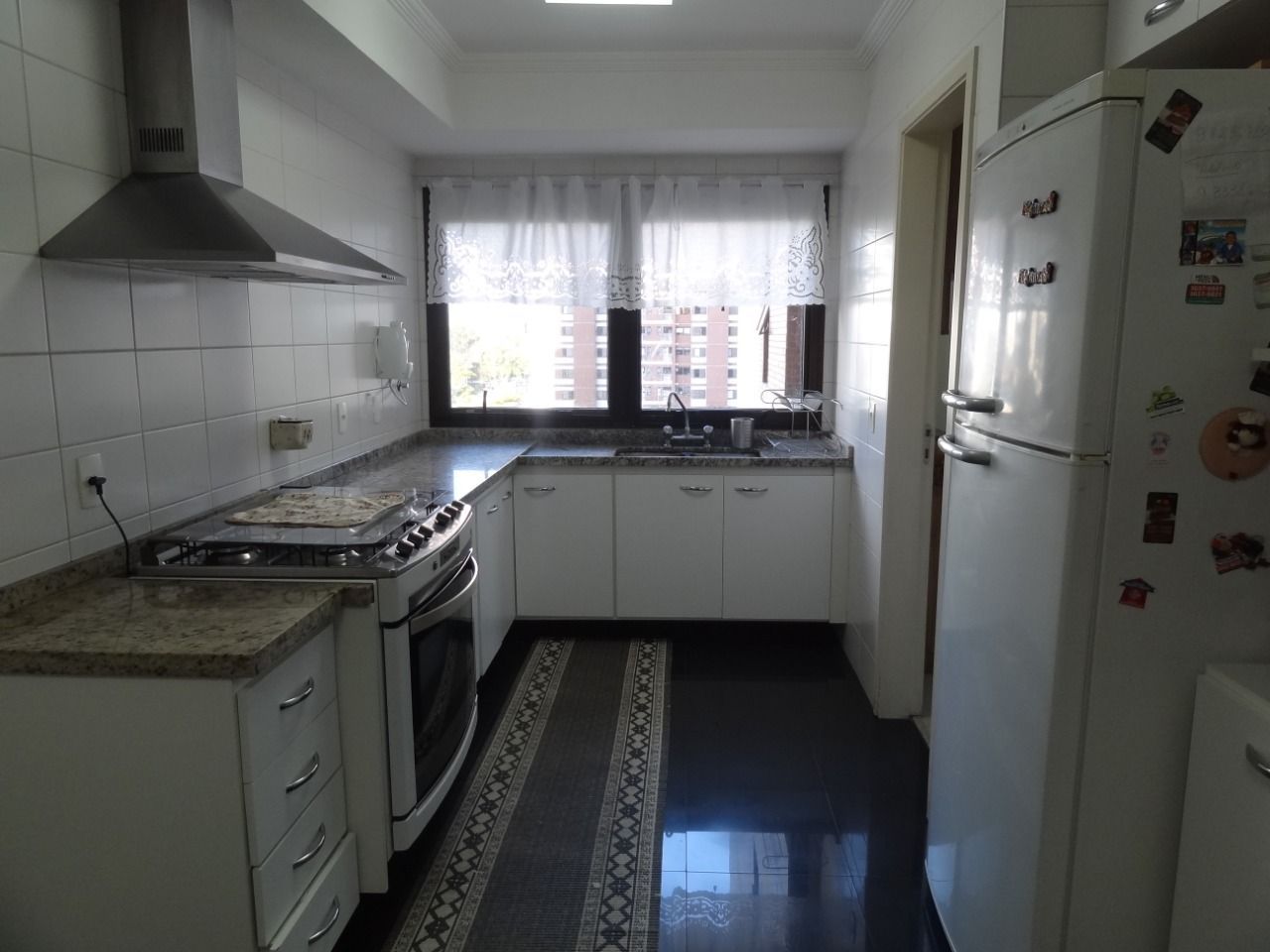 Apartamento à venda com 4 quartos, 210m² - Foto 14