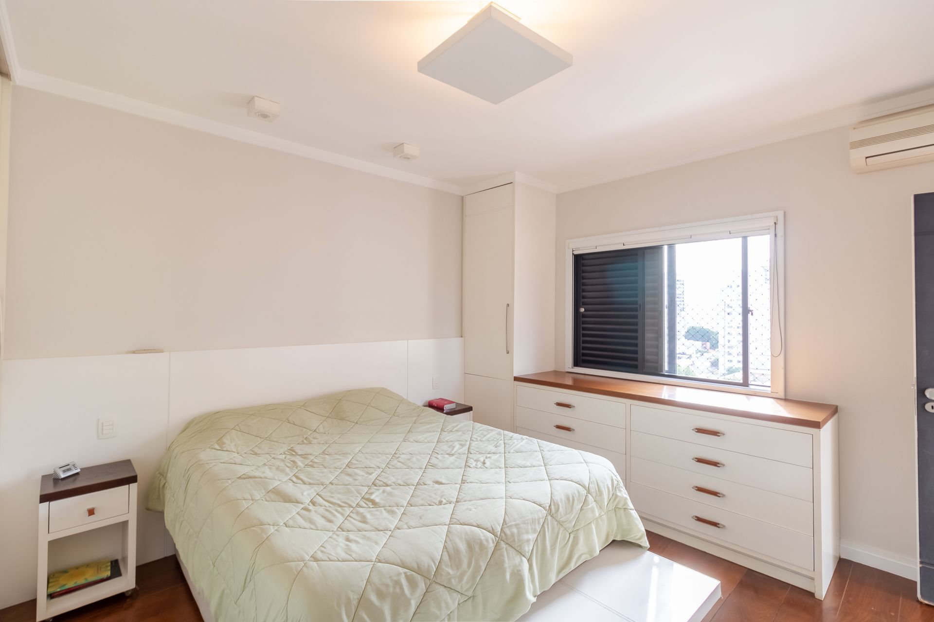 Apartamento à venda com 3 quartos, 140m² - Foto 13