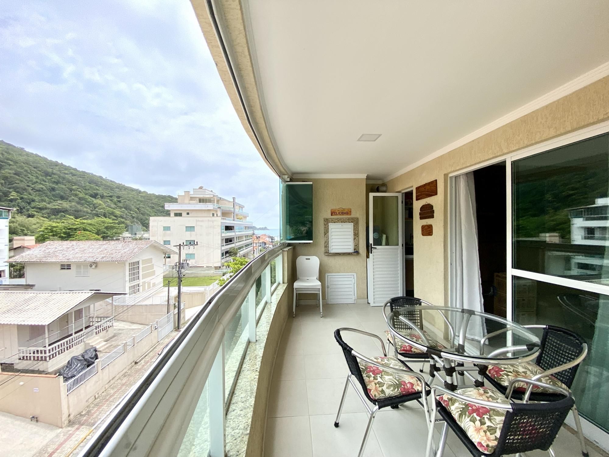 Apartamento com 3 Dormitórios para alugar, 100 m² por R$ 400,00