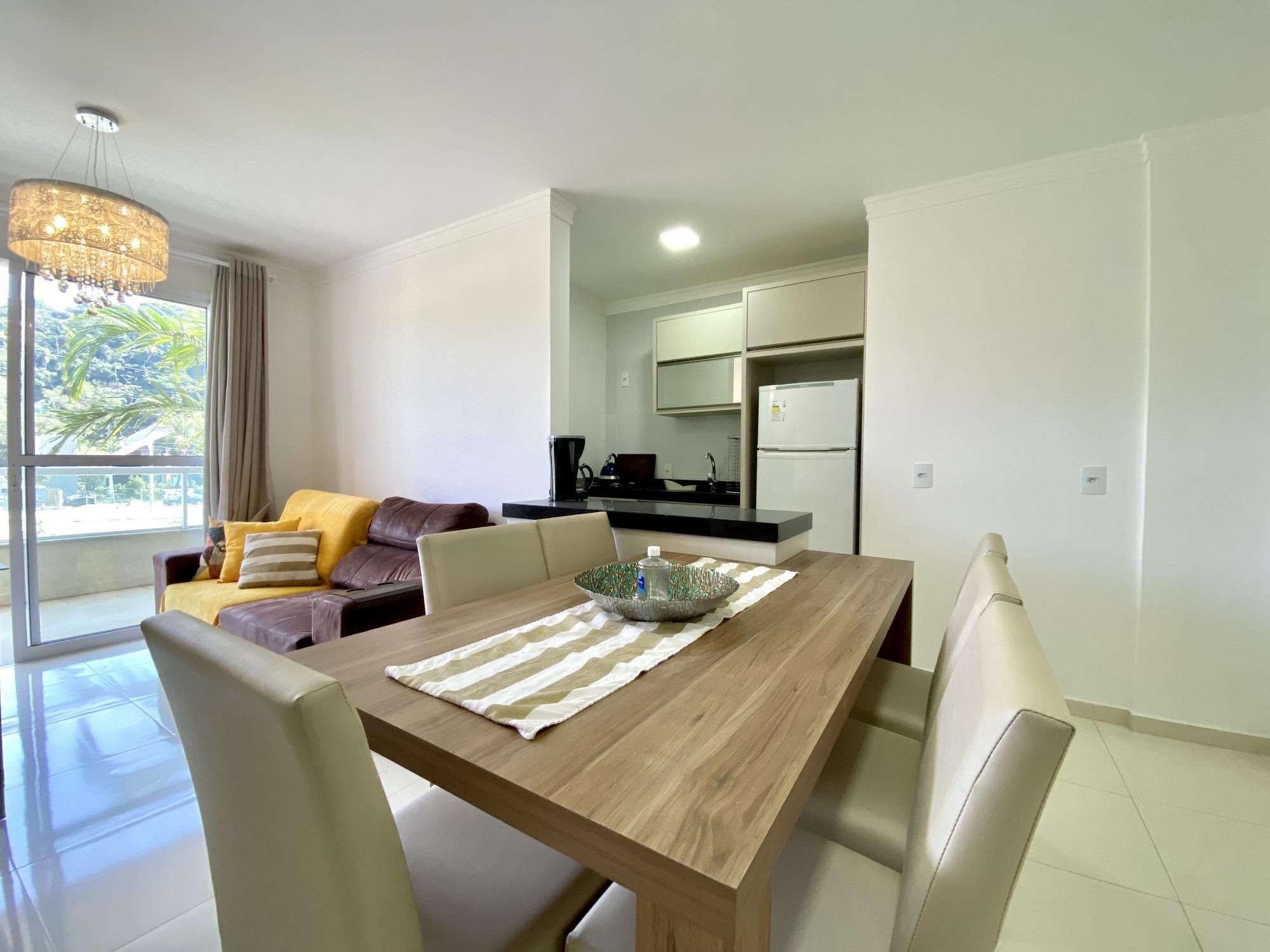 Apartamento com 2 Dormitórios para alugar, 85 m² valor à combinar