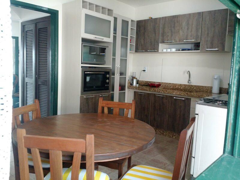 Apartamento com 3 Dormitórios para alugar, 99 m² por R$ 600,00