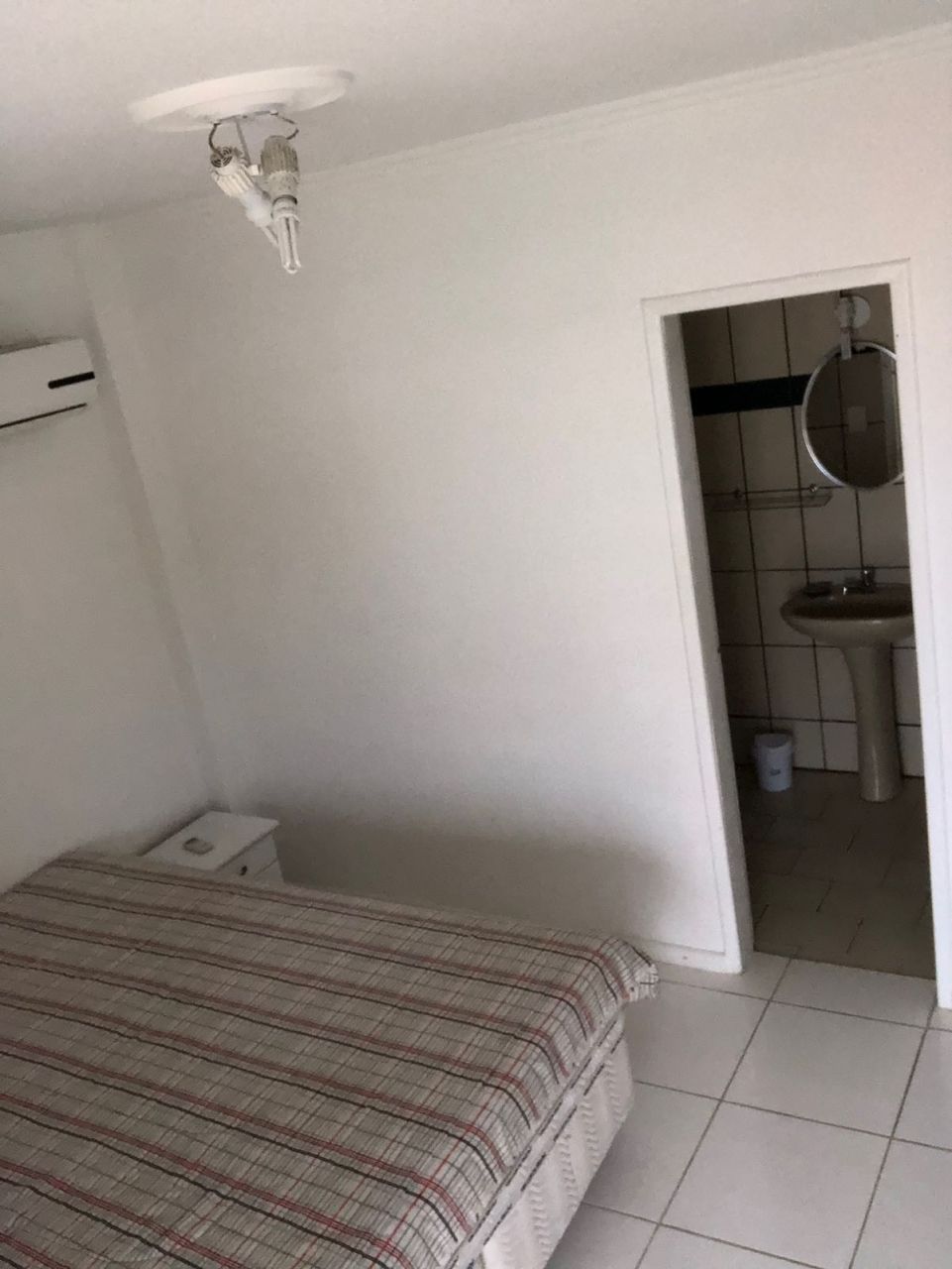 Apartamento com 3 Dormitórios para alugar, 110 m² por R$ 150,00
