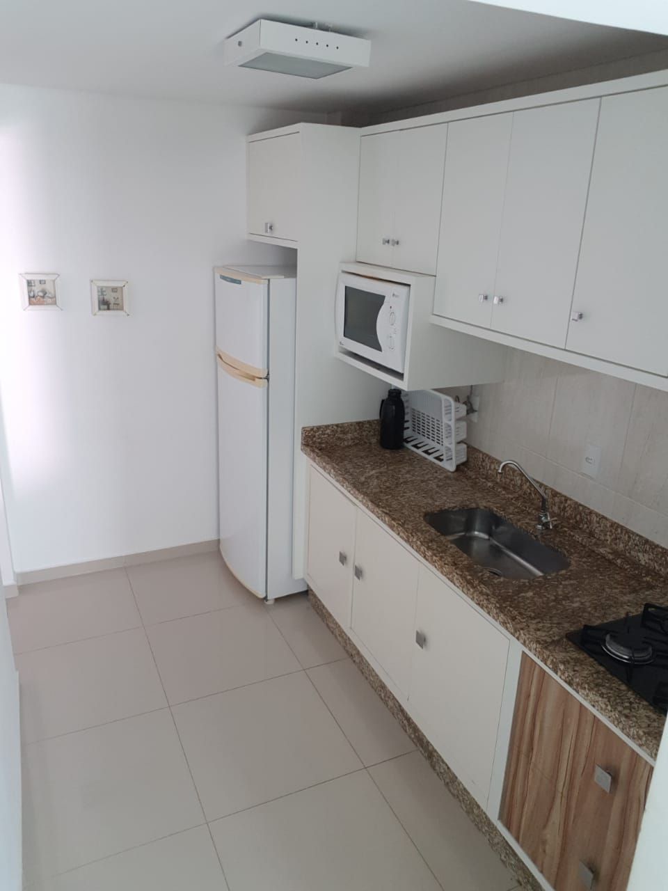 Apartamento com 2 Dormitórios para alugar, 70 m² por R$ 180,00