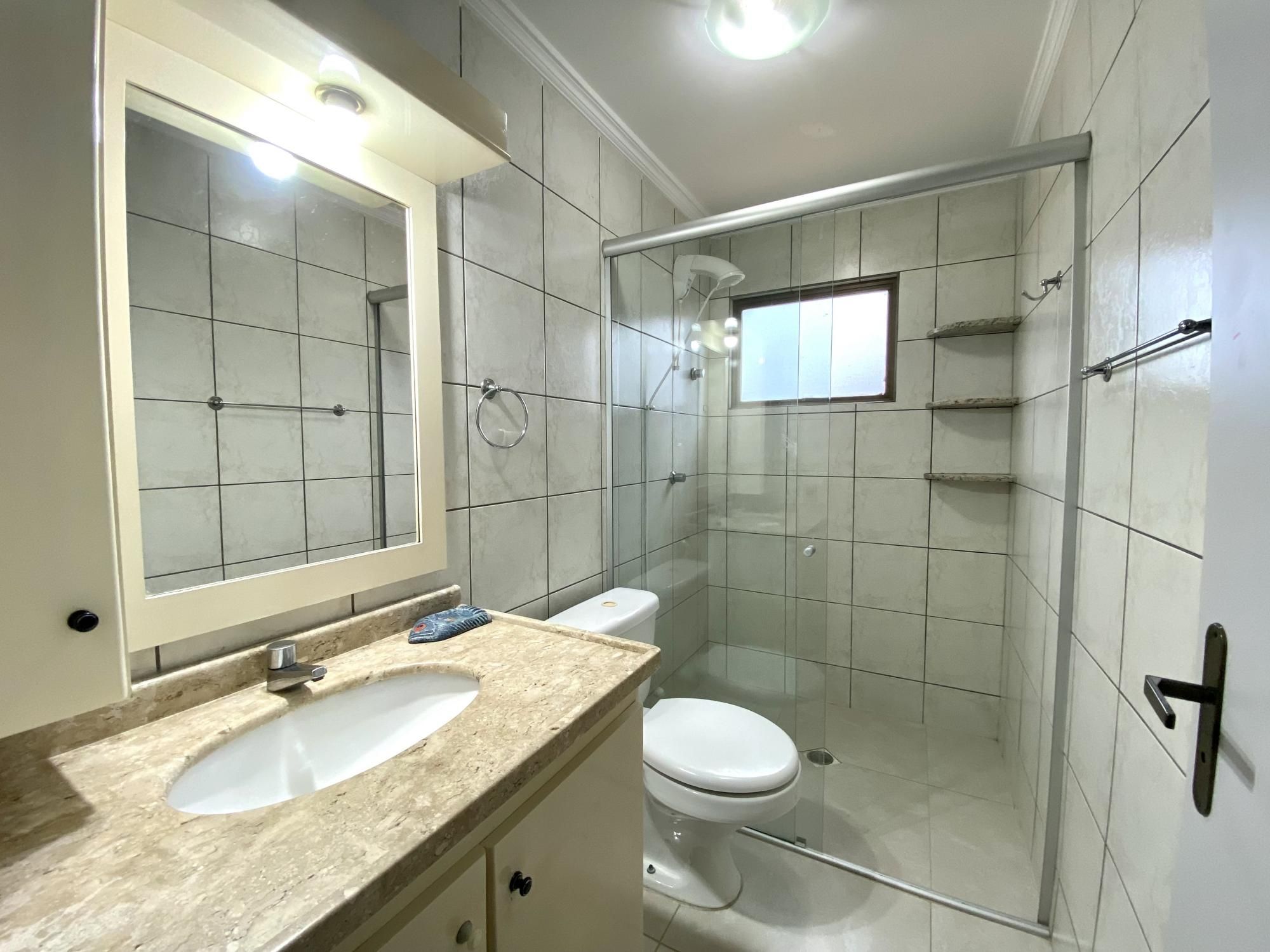 Cobertura com 5 Dormitórios para alugar, 243 m² por R$ 600,00