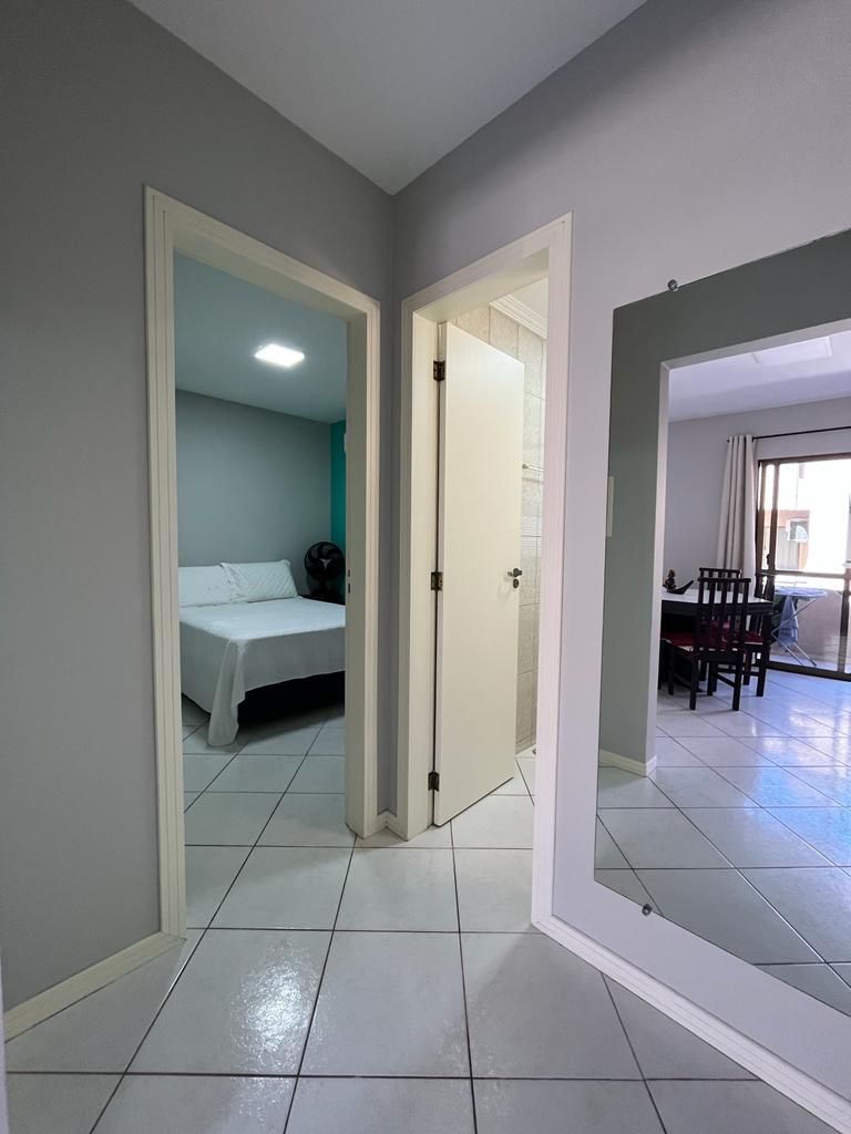 Apartamento com 2 Dormitórios à venda, 75 m² por R$ 550.000,00