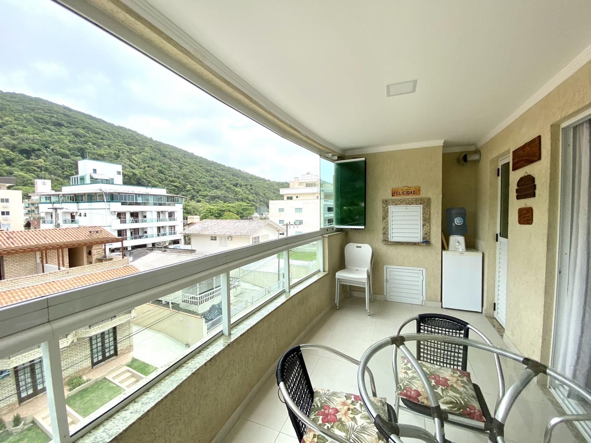 Apartamento com 3 Dormitórios para alugar, 100 m² por R$ 400,00