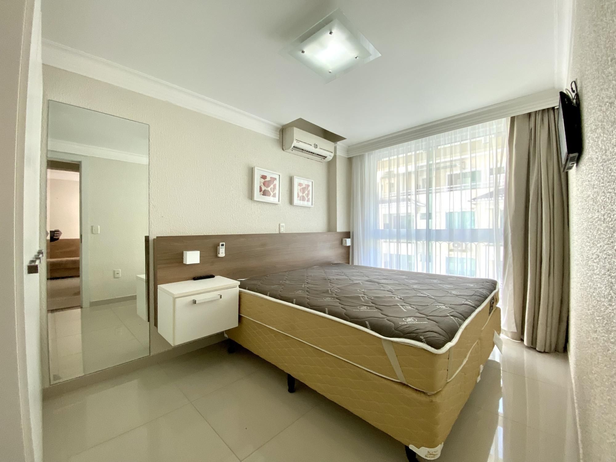 Apartamento com 1 Dormitórios para alugar, 45 m² valor à combinar