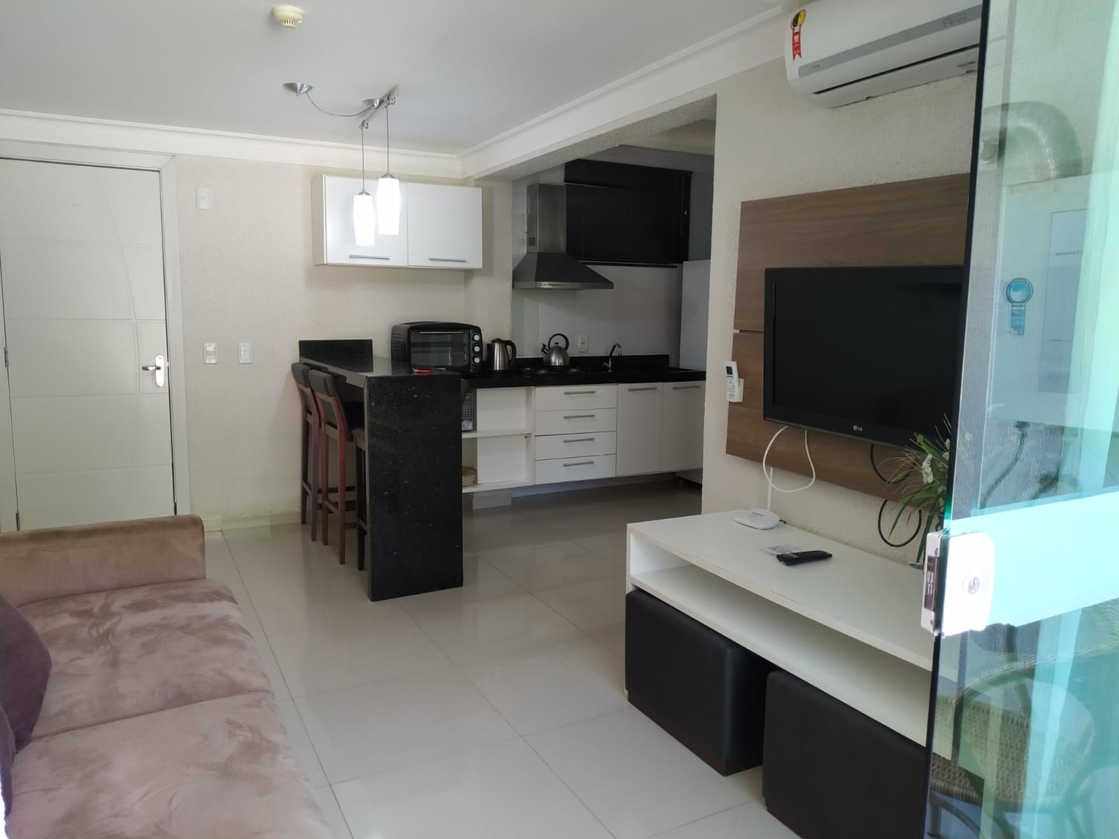 Apartamento com 1 Dormitórios à venda, 45 m² por R$ 370.000,00