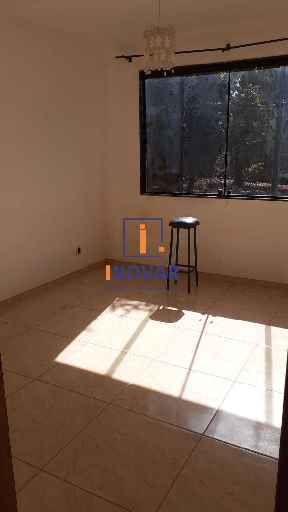 Casa à venda com 3 quartos, 200m² - Foto 9