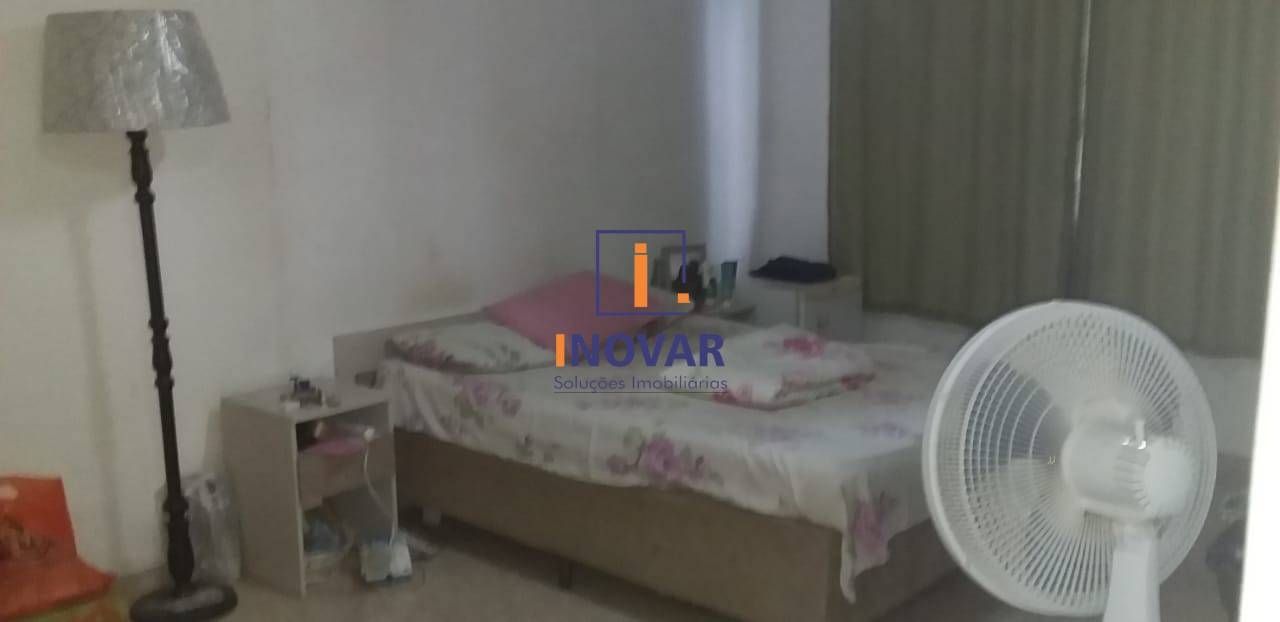 Casa à venda com 3 quartos, 200m² - Foto 25