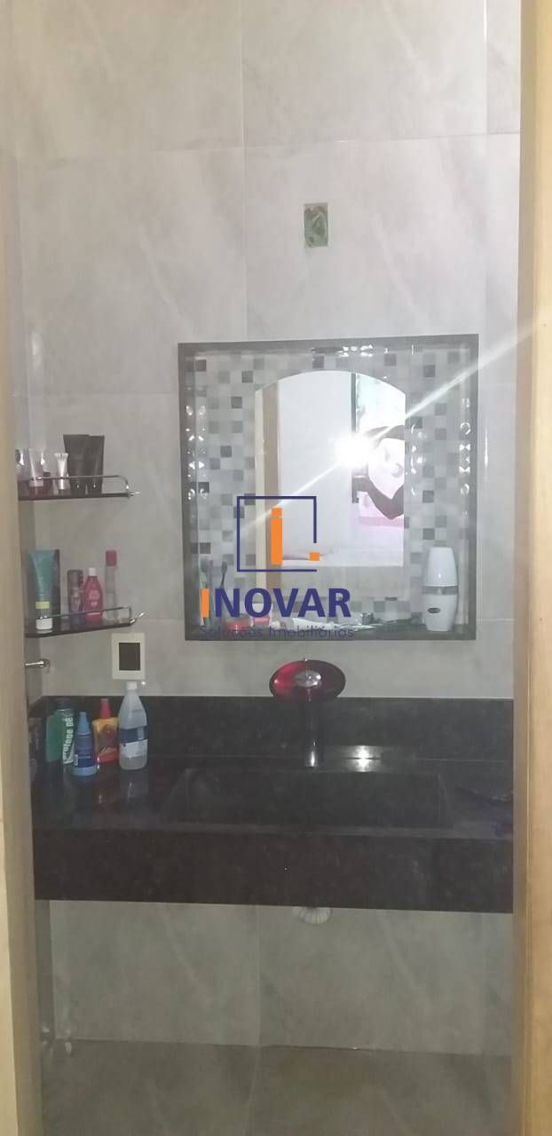 Casa à venda com 3 quartos, 200m² - Foto 18