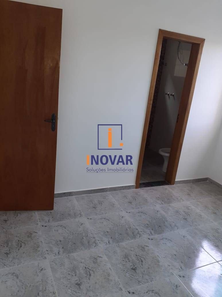 Casa à venda com 3 quartos, 90m² - Foto 11