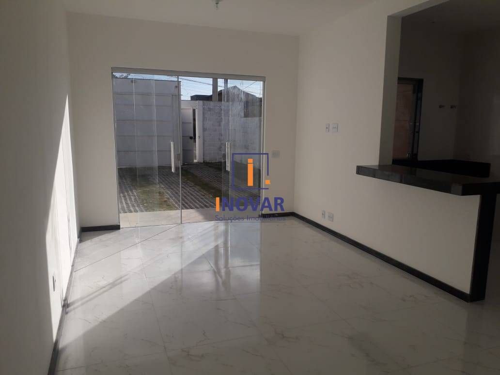 Casa à venda com 3 quartos, 95m² - Foto 4