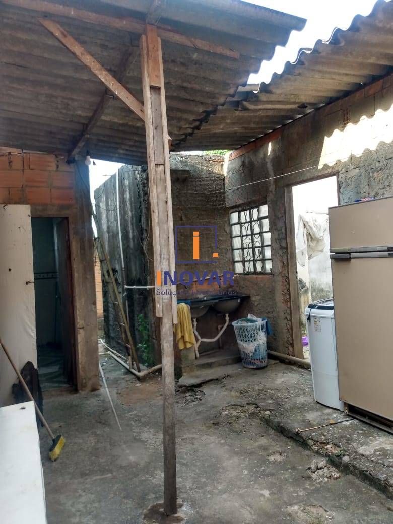 Casa à venda com 2 quartos, 200m² - Foto 8