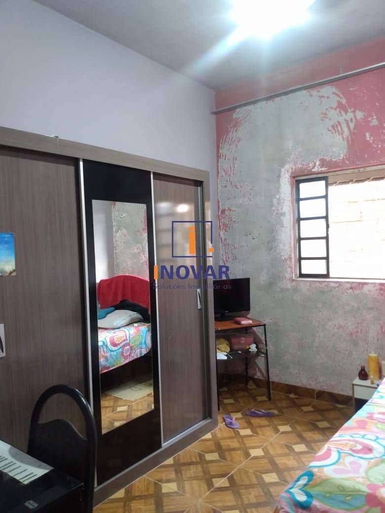 Casa à venda com 2 quartos, 200m² - Foto 12