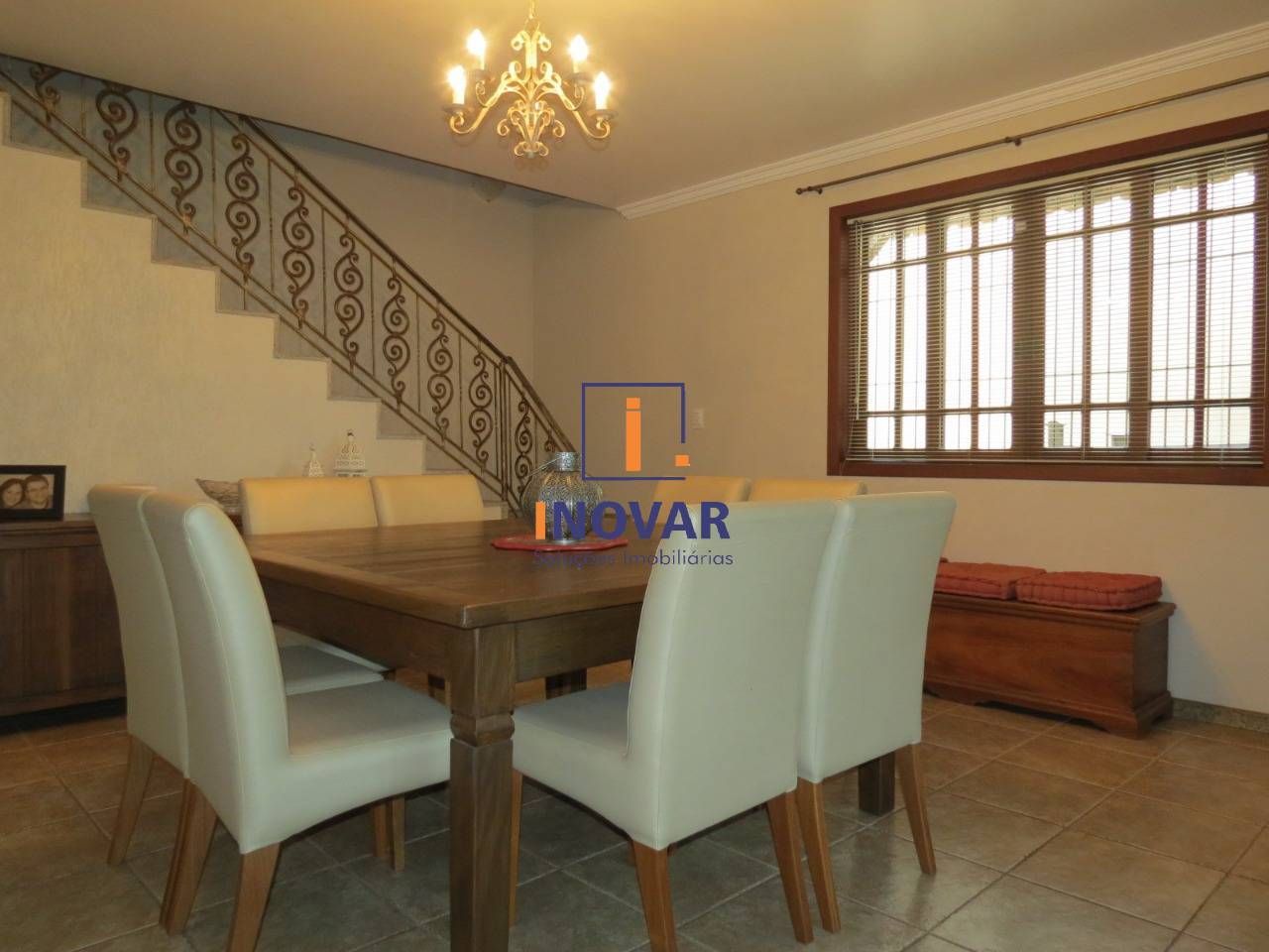 Casa, 4 quartos, 250 m² - Foto 1