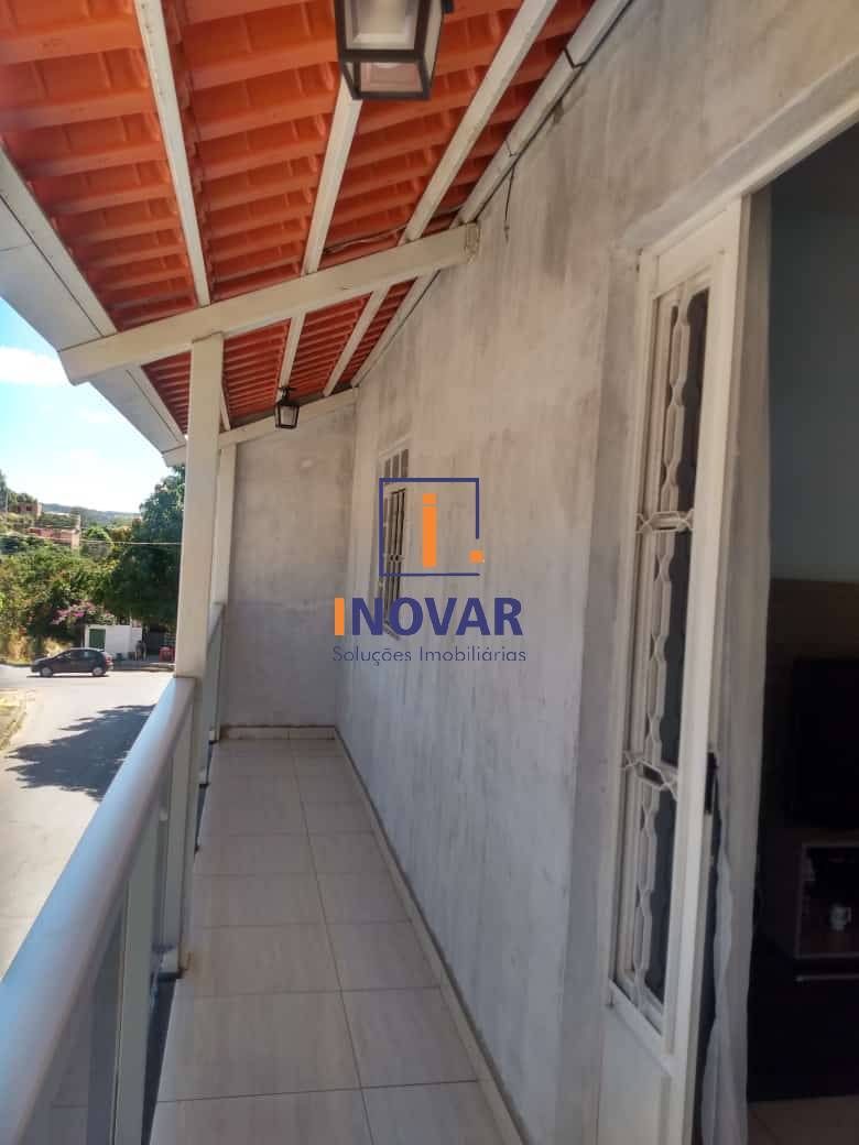 Casa à venda com 2 quartos, 114m² - Foto 3