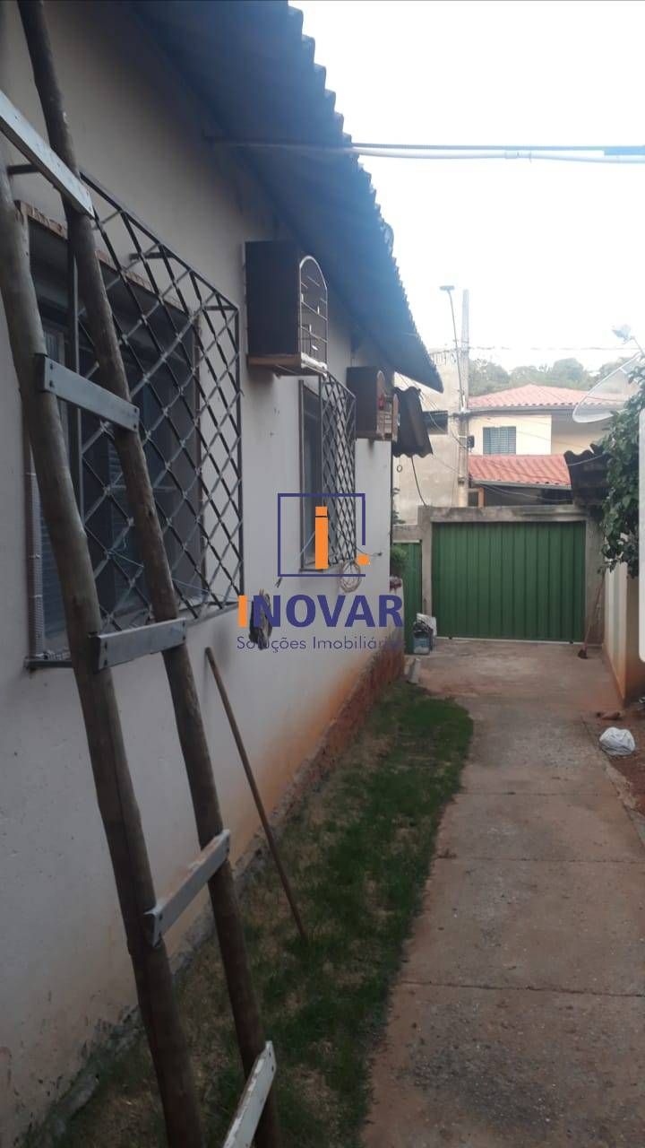 Casa à venda com 3 quartos, 250m² - Foto 4