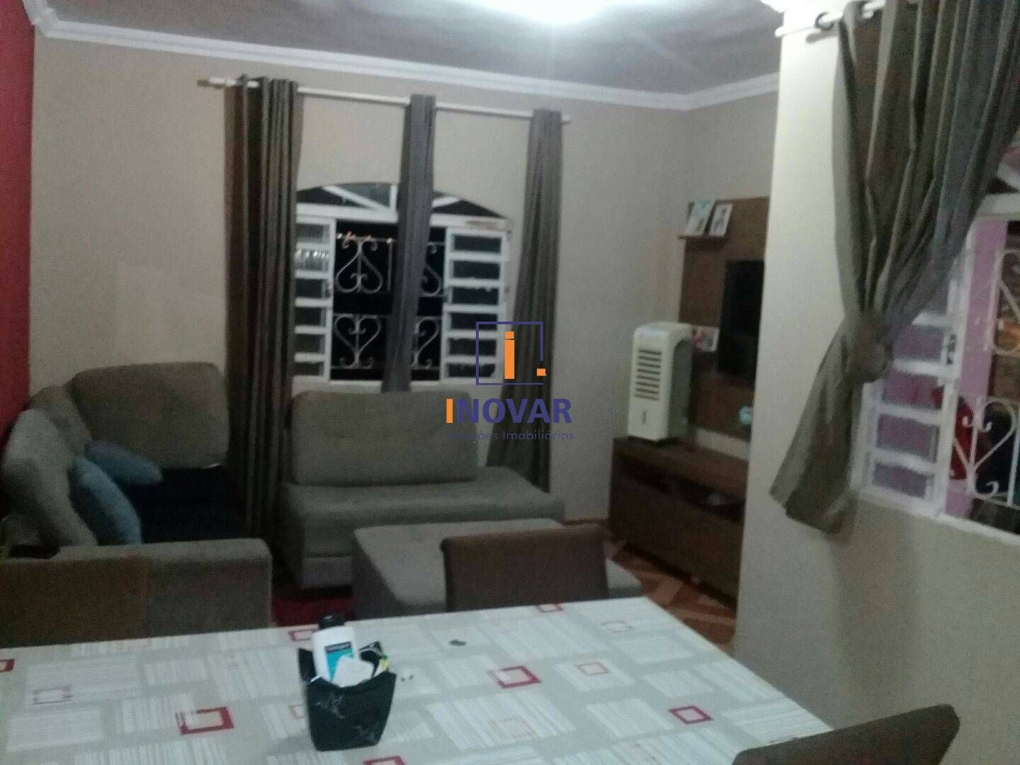 Casa à venda com 3 quartos, 300m² - Foto 2