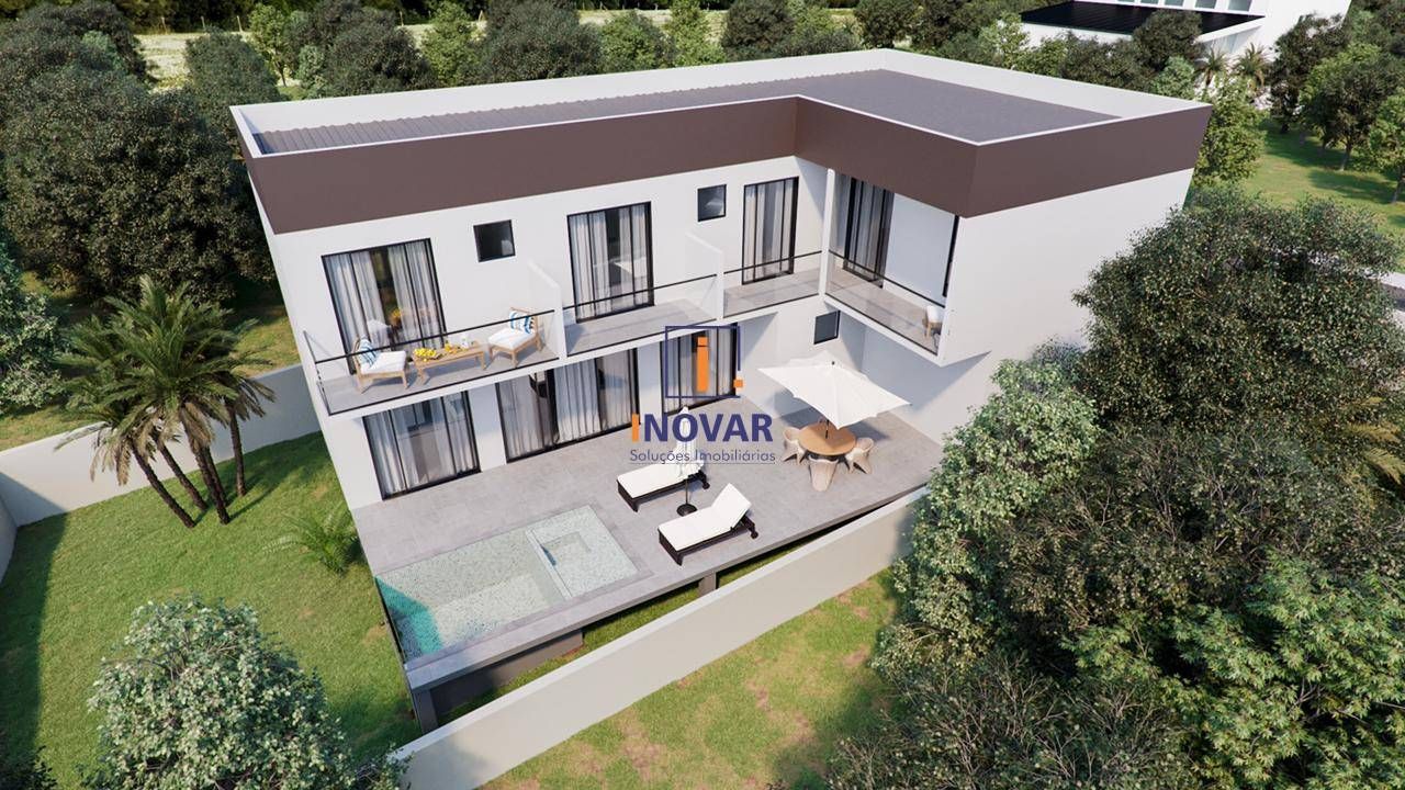 Casa à venda com 4 quartos, 240m² - Foto 4