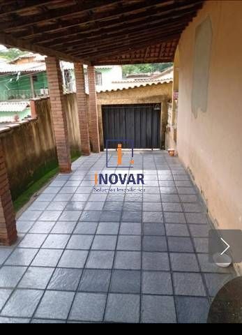 Casa à venda com 4 quartos, 180m² - Foto 2