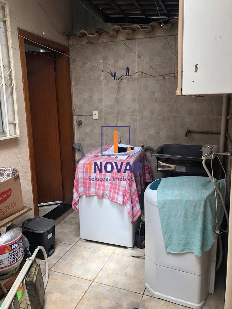 Casa à venda com 2 quartos, 10m² - Foto 17