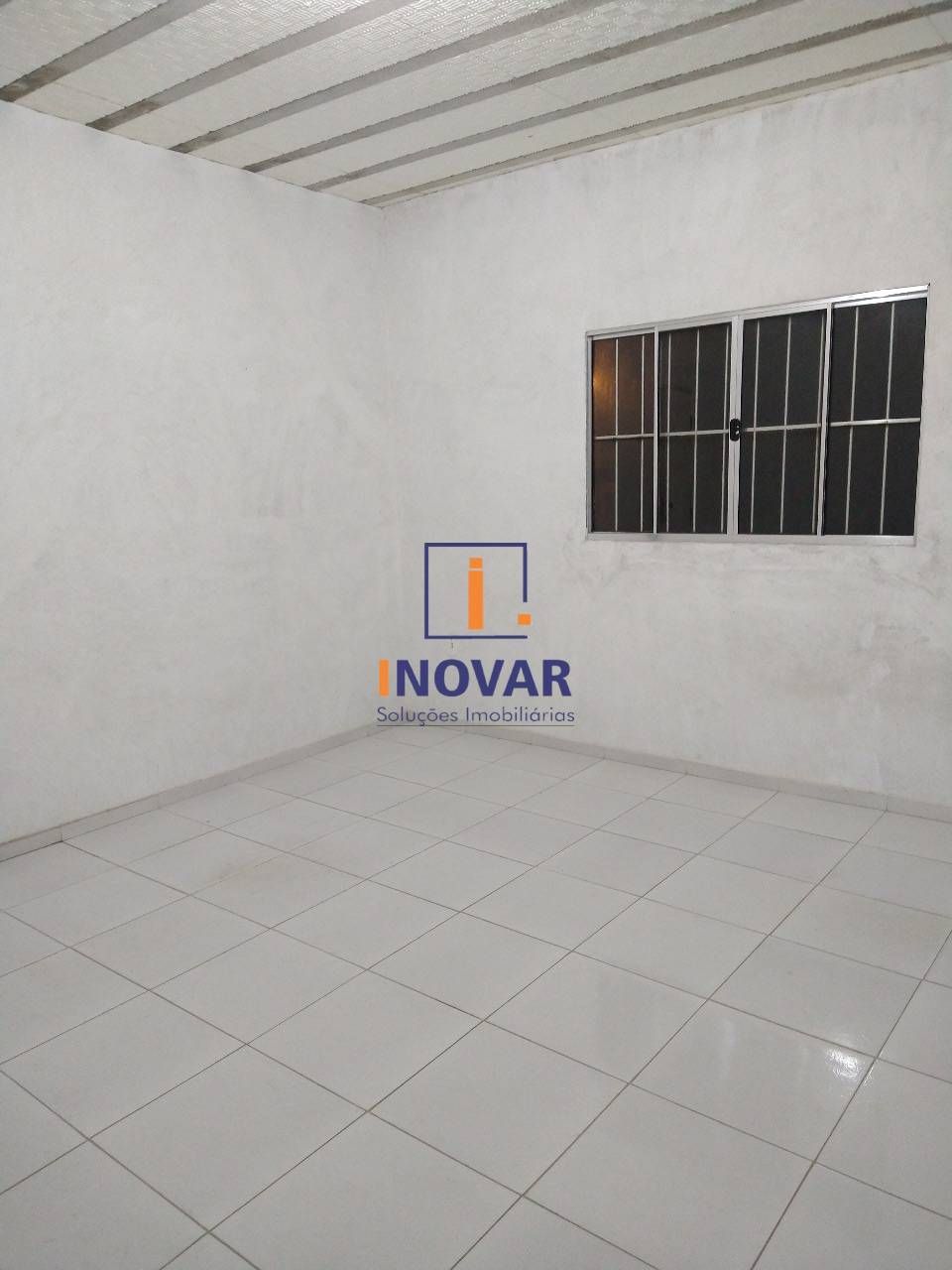 Casa à venda com 2 quartos, 95m² - Foto 1