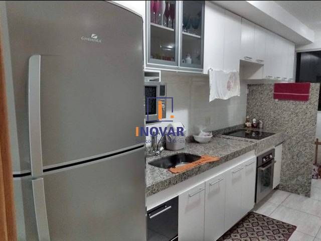 Apartamento à venda com 3 quartos, 97m² - Foto 3