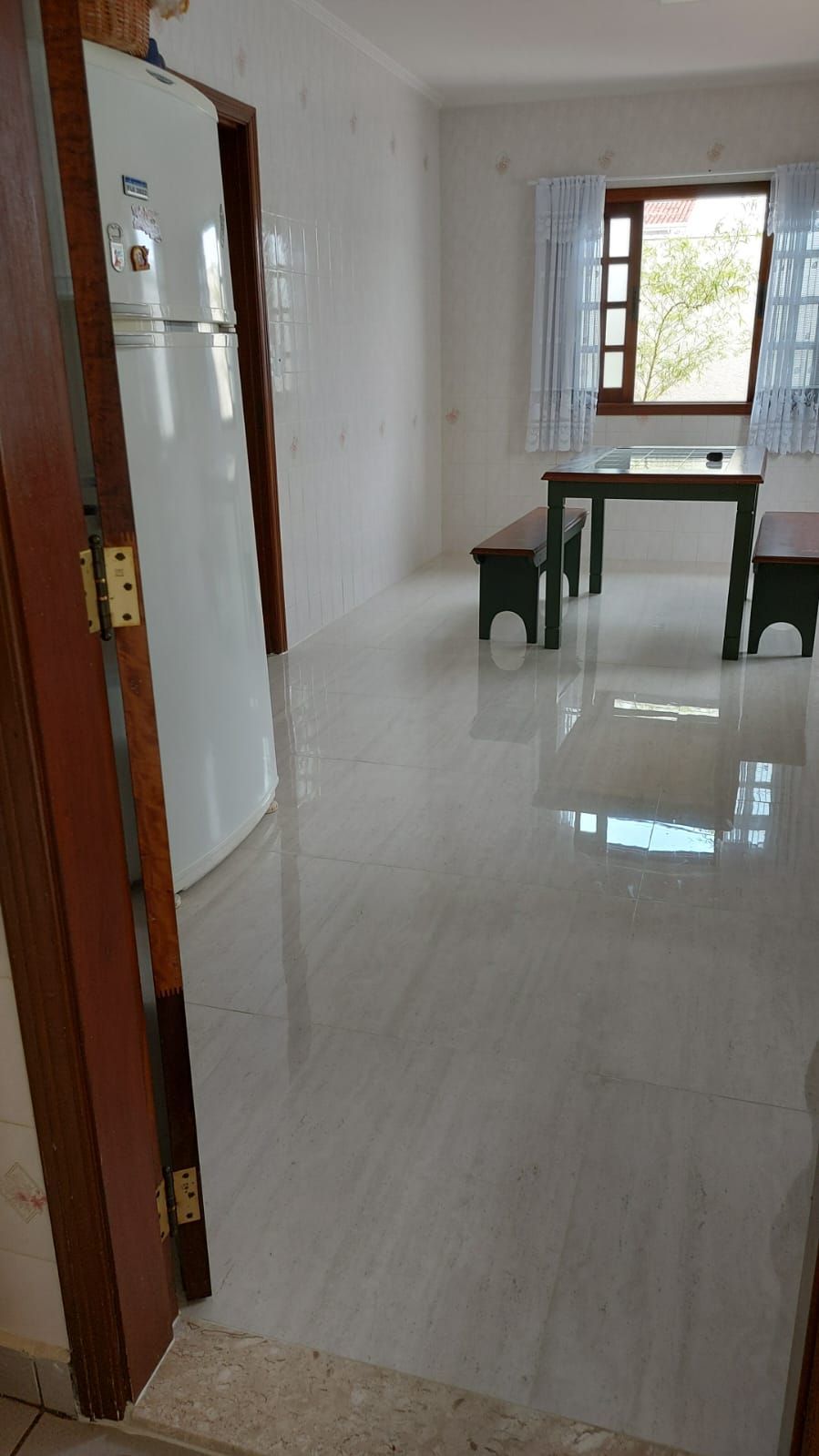 Casa à venda com 3 quartos, 169m² - Foto 4