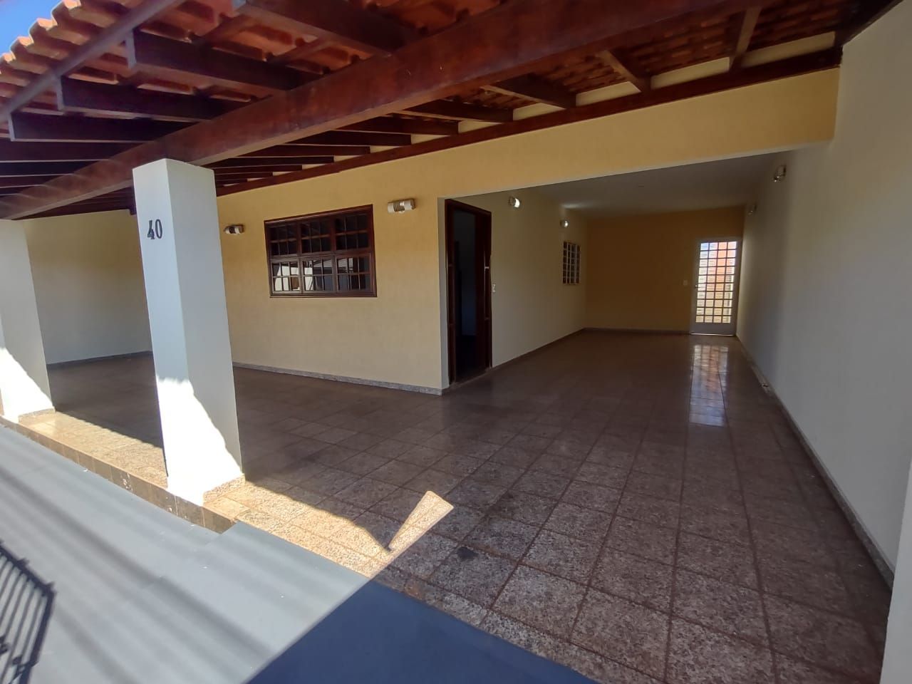 Casa à venda com 3 quartos, 200m² - Foto 3