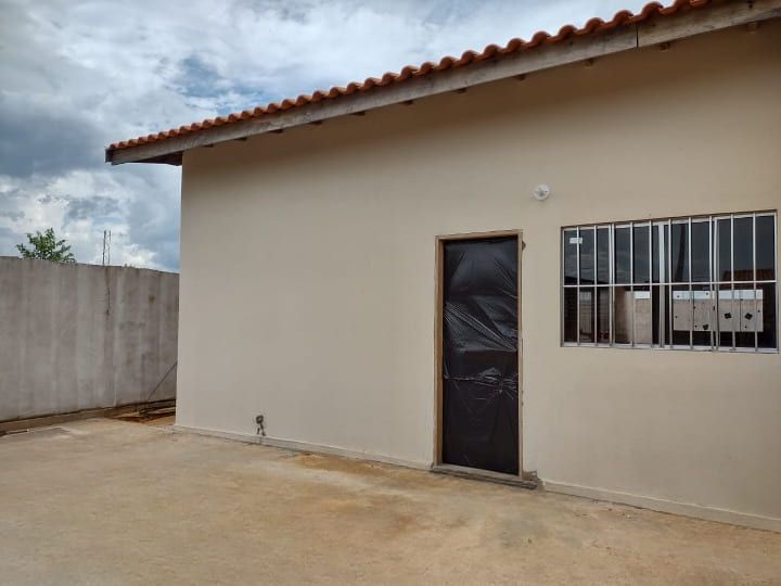 Casa à venda com 2 quartos, 68m² - Foto 3