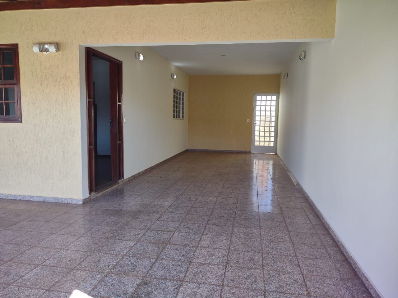 Casa à venda com 3 quartos, 200m² - Foto 5