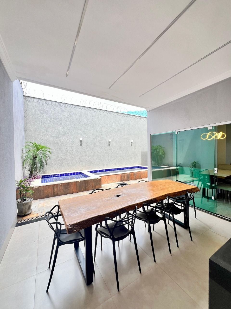 Casa, 3 quartos, 200 m² - Foto 1