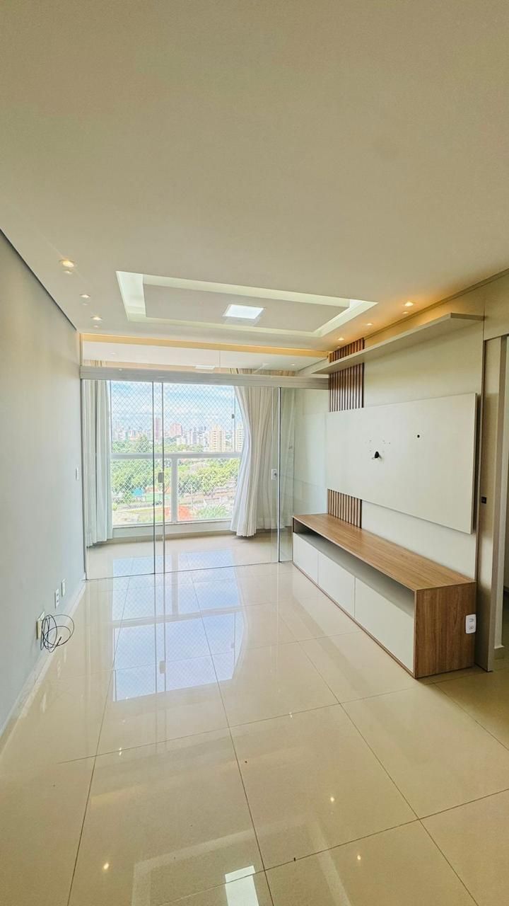 Apartamento à venda com 2 quartos, 65m² - Foto 2